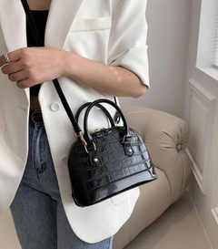 bolso negro charol - Basics