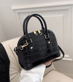 bolso negro charol