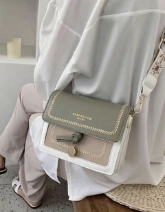 Bolso verde D en internet
