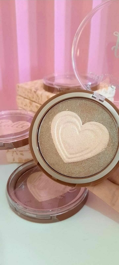 DUO ILUMINADOR E BRONZER LATTE - CITY GIRLS na internet