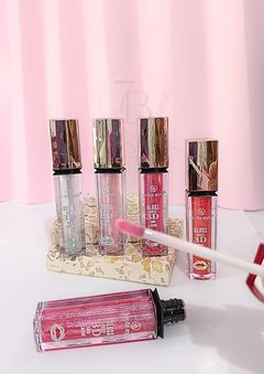 LIP GLOSS COM BRILHO POLA AYLR - 3D - SevenBliss makeup