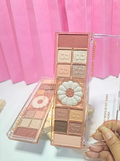 Paleta de sombra flowers Bobbi Rara na internet
