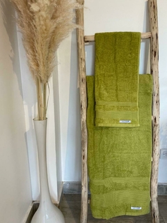 Juego de toalla y toallón Arcoíris Verde