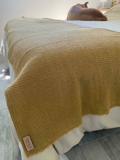 Pie de cama Wafle Avellana