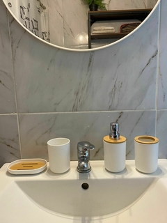 Set de baño nordico con bamboo