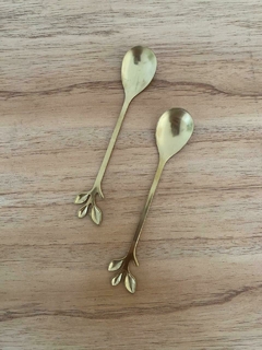 Cucharita hoja dorada