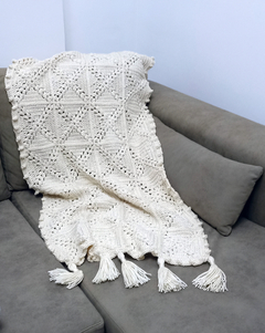 Manta tejida en crochet Isabella