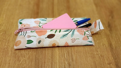 Cartuchera de FLORES - comprar online