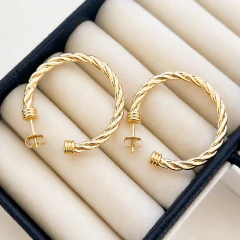 Brinco Argola Trançada 32mm Banhado a Ouro