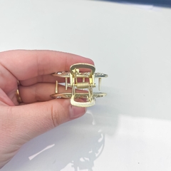 Presilha de Metal Modelo Florzinhas com Stass na internet