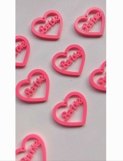 DIJE BARBIE CORAZON ROSADO X 50 UNID