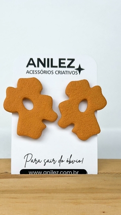 Brinco Flora Orgânico Amarelo - Anilez Acessórios
