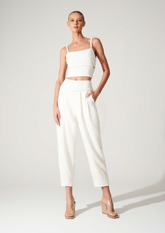 Calça detalhe cordão