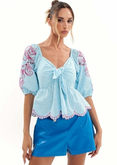 Blusa bata bordada
