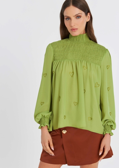 Saia curta com transpasse