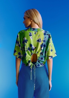 Calça detalhe pregas - comprar online
