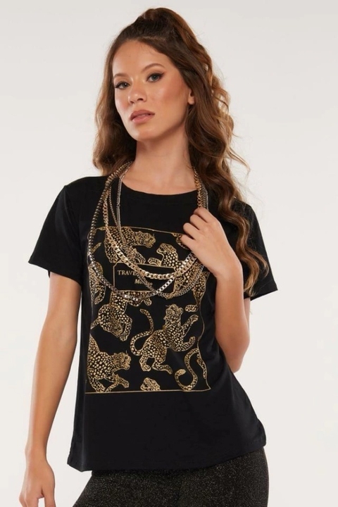 T shirt preta com estampa onça