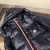 Jaqueta Moncler na internet
