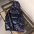 Jaqueta Moncler na internet