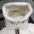 Jaqueta Moncler na internet