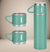 Conjunto de kit para café e chá em aço inox, contendo uma garrafinha de 500ml e duas canecas em tom verde.
