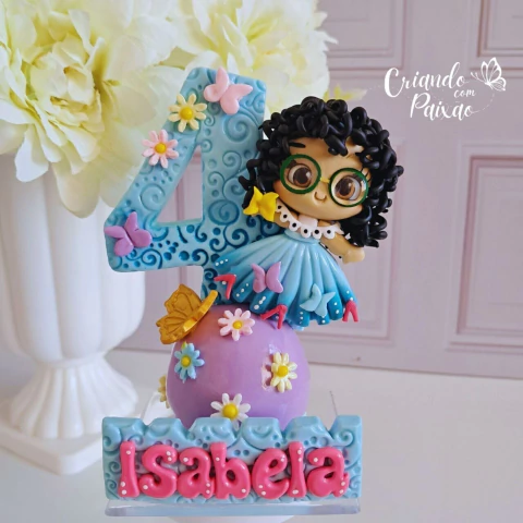 Vela Mirabel Madrigal • Encanto • Feita em Biscuit - comprar online