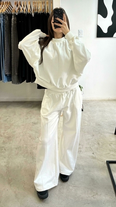 BUZO MIA - CINNAMON SHOWROOM