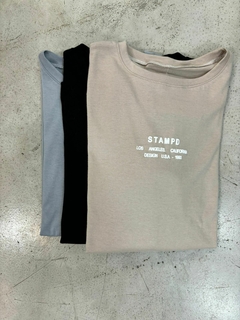 REMERA STAMPD en internet
