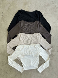 REMERA ONA