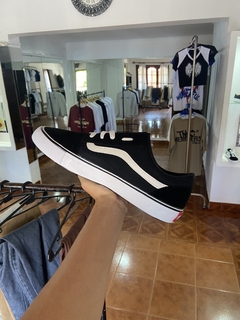 Vans Clásicas Talle 43/44 - comprar online