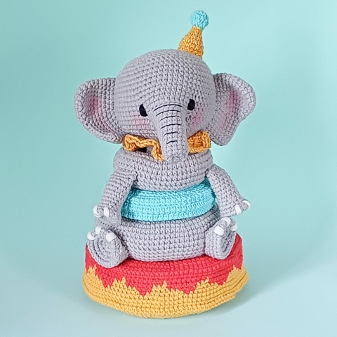 Lefe o Elefante de Empilhar Amigurumi