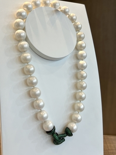 Collar de perlas con cierre de plata negra