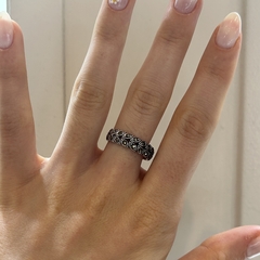 Anillo de plata laureles con marquesitas