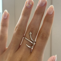 Anillo de plata serpiente con cubics blancos