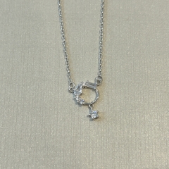 Cadena con dije redondo