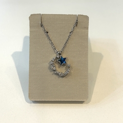 Cadena con dije luna y estrella