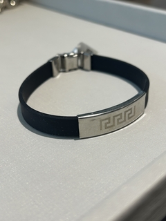 Pulsera de acero y silicona - comprar online