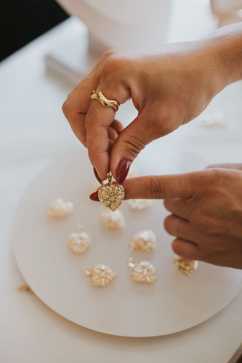 Colar relicário coração sem foto - comprar online