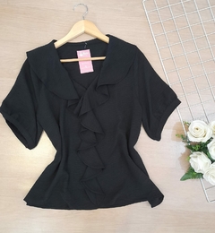Blusa feminina preta social manga curta com babado - comprar online