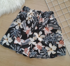 Shorts feminino tactel floral com bolso na frente soltinho e confortável