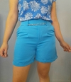 Shorts feminino alfaiataria com corrente