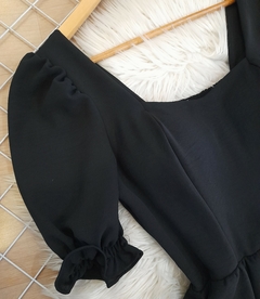Vestido midi manga curta preto com bojo - comprar online