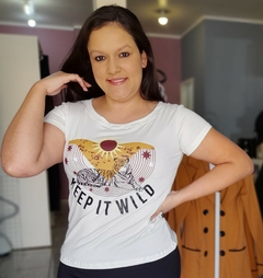 Camiseta feminina T-shirts básica gola rendonda manga curta - comprar online