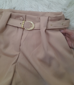 Shorts bege feminino alfaiataria com cinto - comprar online