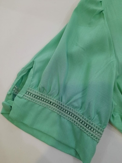 Blusa feminina casual verde manga curta M - comprar online