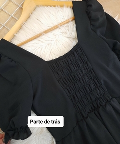 Vestido midi manga curta preto com bojo na internet