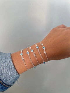 Pulseira olho grego com zircônias transparente