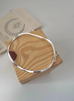 Bracelete fio ondulado - Semilla de la Luna