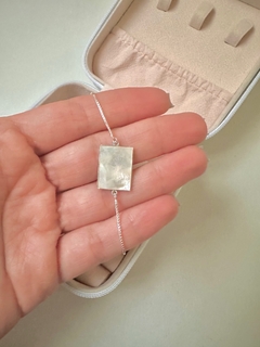 Imagem do Pulseira retângulo na madrepérola