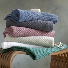 Toalha de Banho Yumi BUDDEMEYER 100%ALG Jacquard - AKASA - comprar online